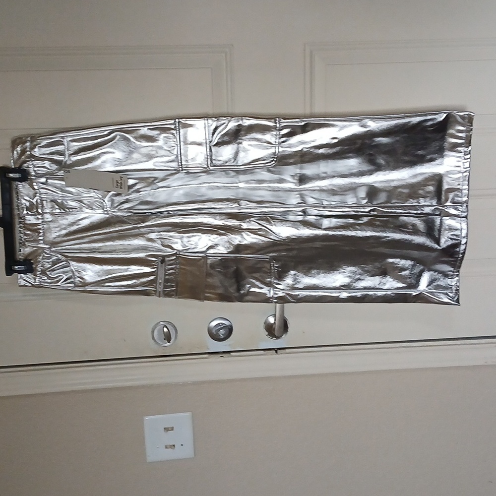No Boundaries S Juniors High Rise Metallic Cargo Pants - Picture 7 of 13